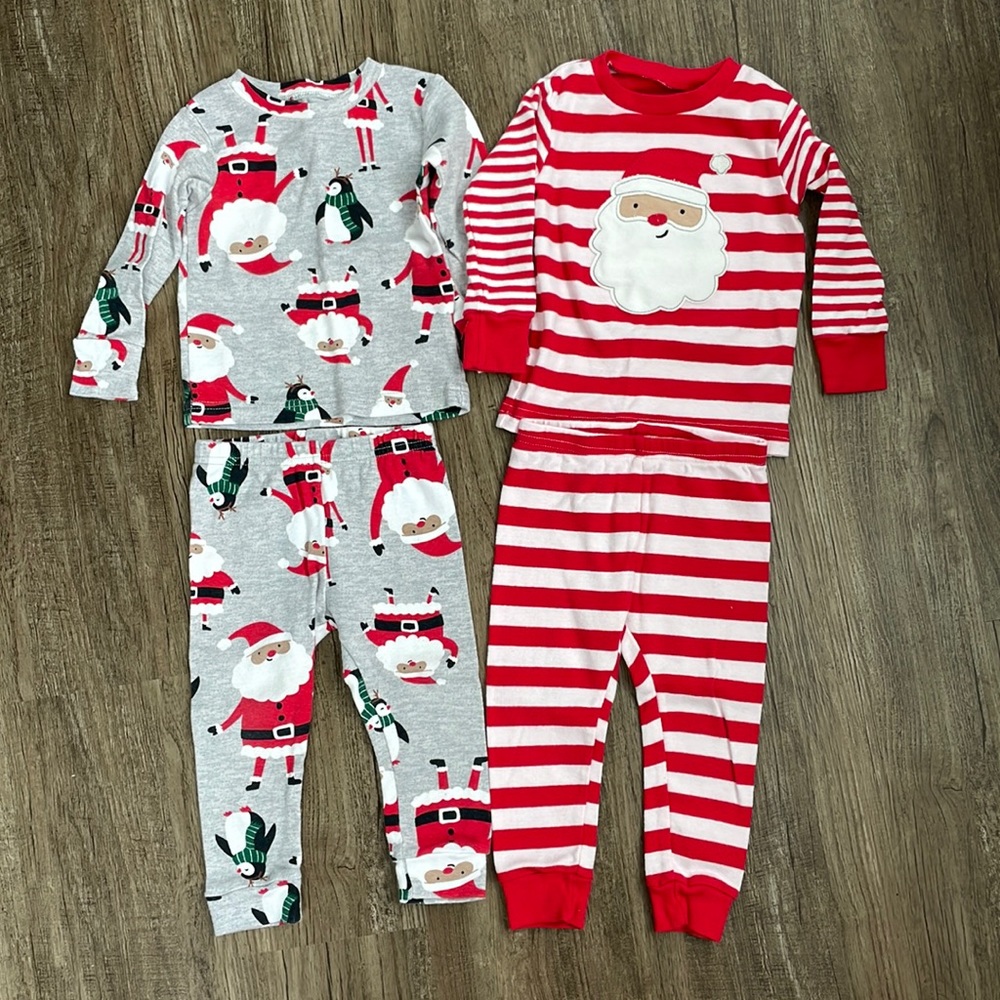 Carter’s Christmas Pajamas 🎅🏻 Size 12M